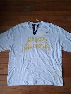 NWT! Vlone Tshirt